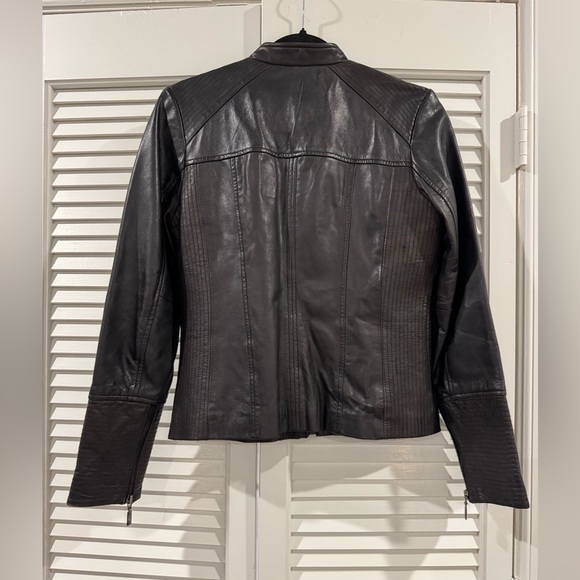 Bernardo Sleek Black Leather Jacket for Women - Picture 2 of 5